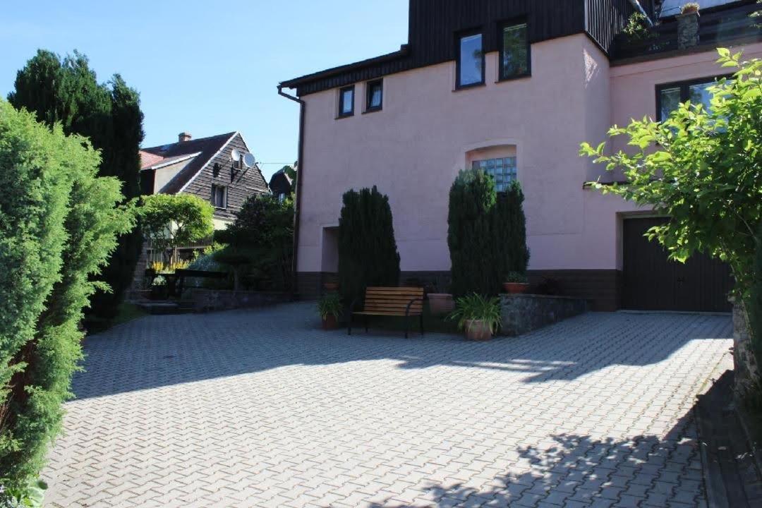 Marzebilla Pod Klinovcem Apartment Vejprty Luaran gambar