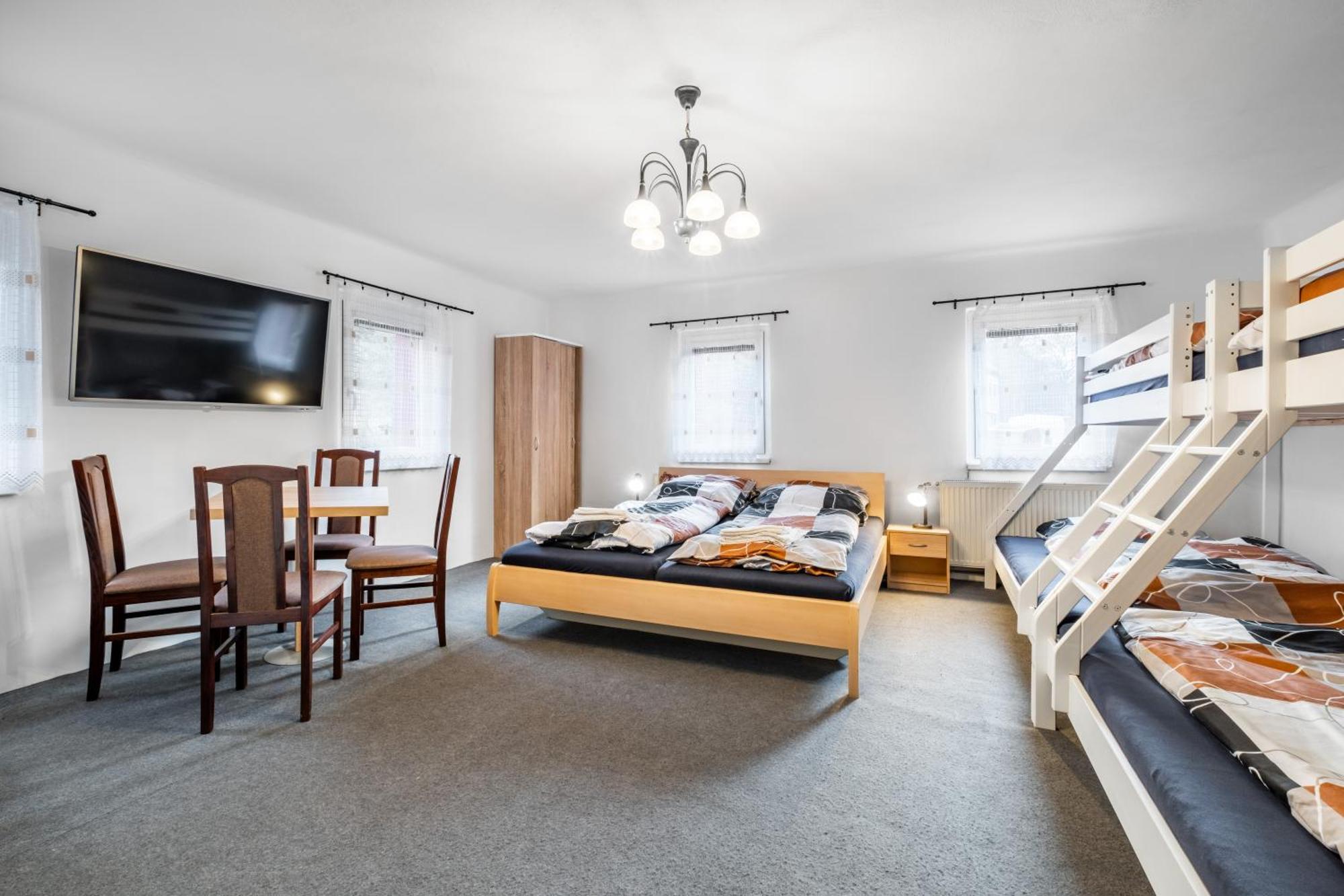 Marzebilla Pod Klinovcem Apartment Vejprty Luaran gambar