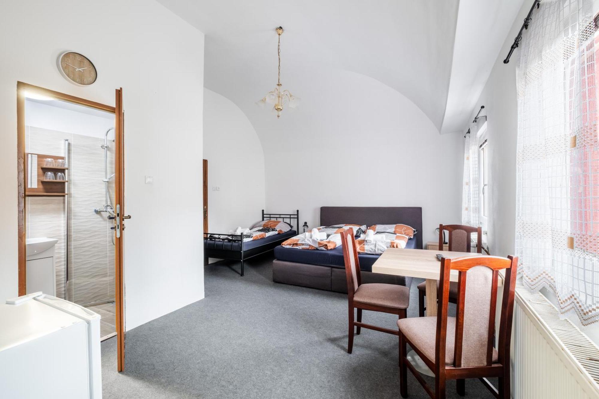 Marzebilla Pod Klinovcem Apartment Vejprty Luaran gambar